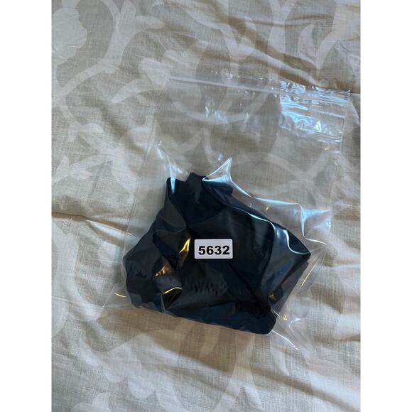 Eberjey pique Vivian black bikini top women’s large nwt - Picture 8 of 8